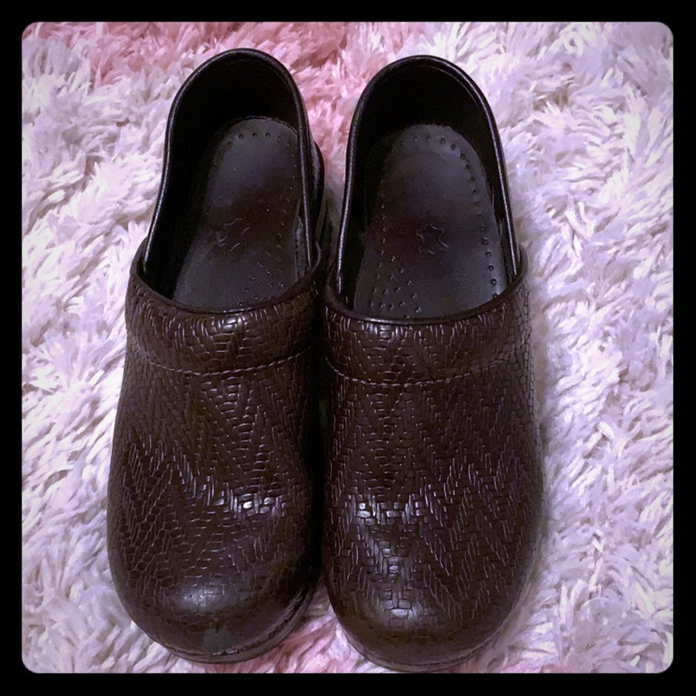 Guc dansko size 36